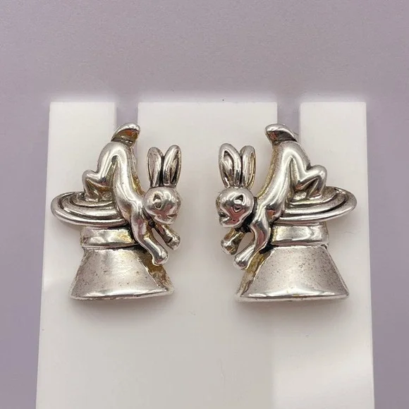Vintage Rabbit Magic Hat Trick Silver Earrings MJ‎ Costume Jewelry - Picture 3 of 11
